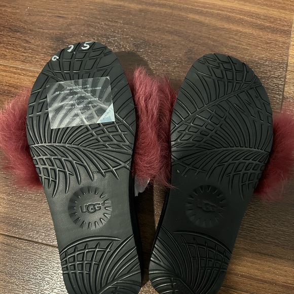 Ugg slide slippers - Picture 2 of 4